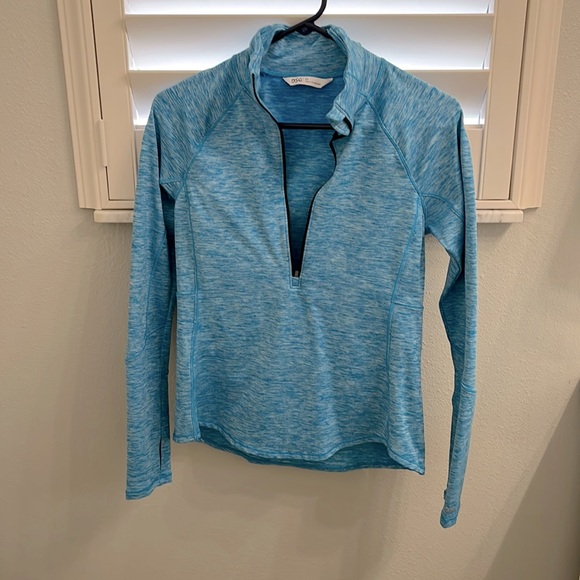 Activewear DSG long sleeve shirt. Size medium. - Picture 2 of 3